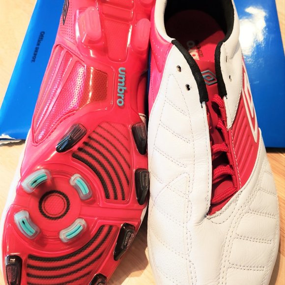 Soccer Shoes Cleats Umbro Men 11.5 Geometra 805870 Leather Disount Shipping !